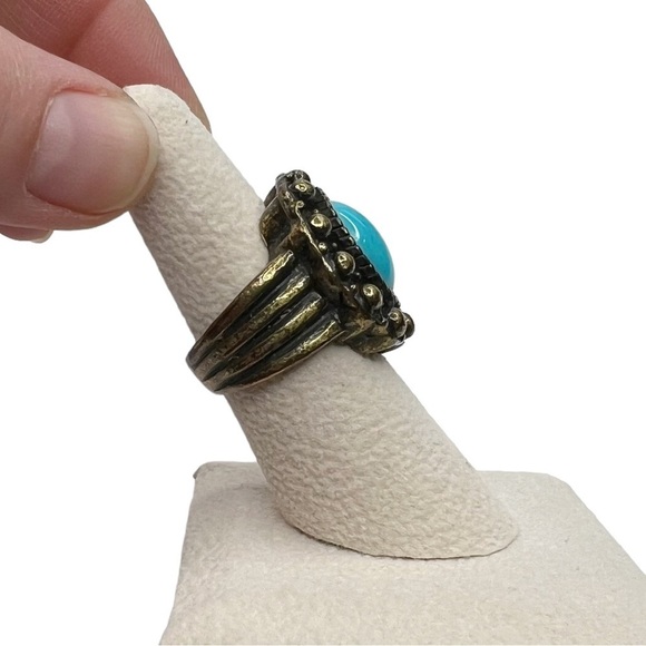 Faux Turquoise Oval Cabochon Antique Gold Tone Ring - Picture 2 of 9